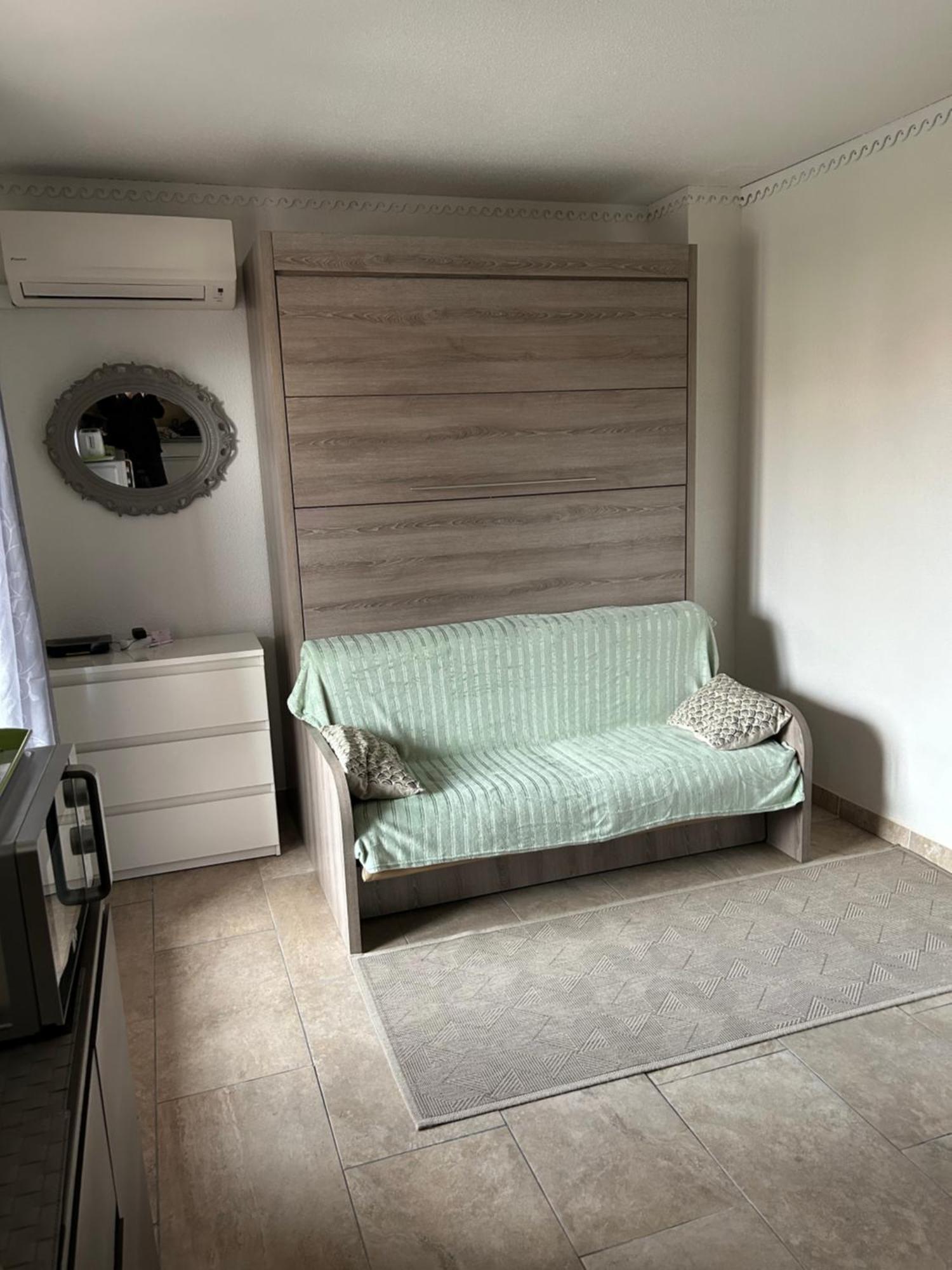 Studio Climatise Proche Port Et Plages La Londe-les-Maures Exterior foto